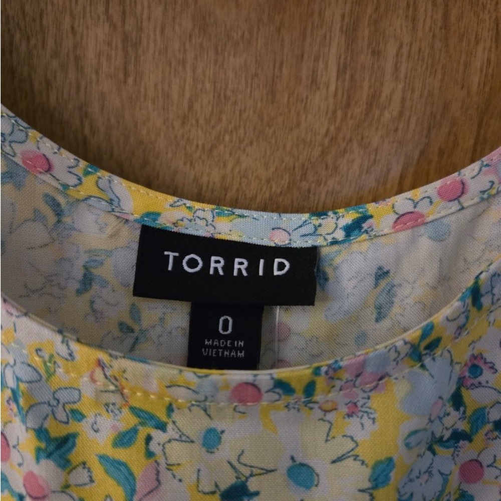 NWT! Torrid Yellow Floral Women's Dress